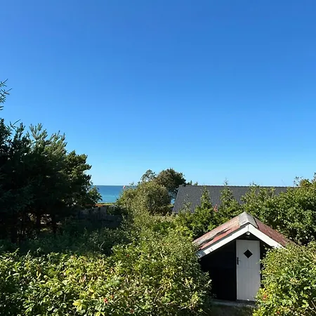 Classic 1970s Summer House With Kattegat Views * Græsted